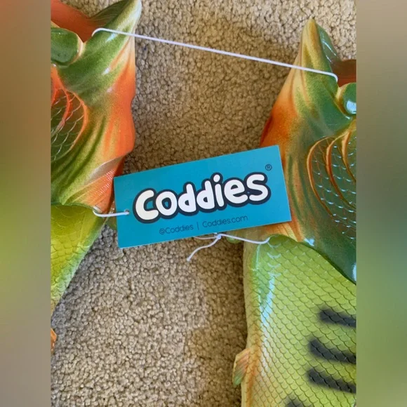 Coddies Men’s Gag Gift Slip On Fish Flops - Picture 2 of 6